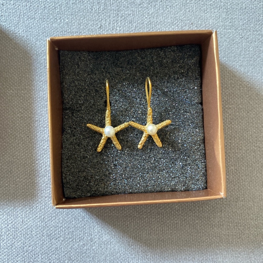 Gold Pearl Earrings